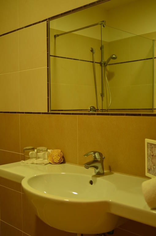 Hotel Mirage มิลาโน แมริตทิมา ภายนอก รูปภาพ